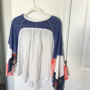 Colorblock Women's Top with Floral Patterned Flowy Sleeves